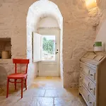 Trulli Macco Macco * Locorotondo